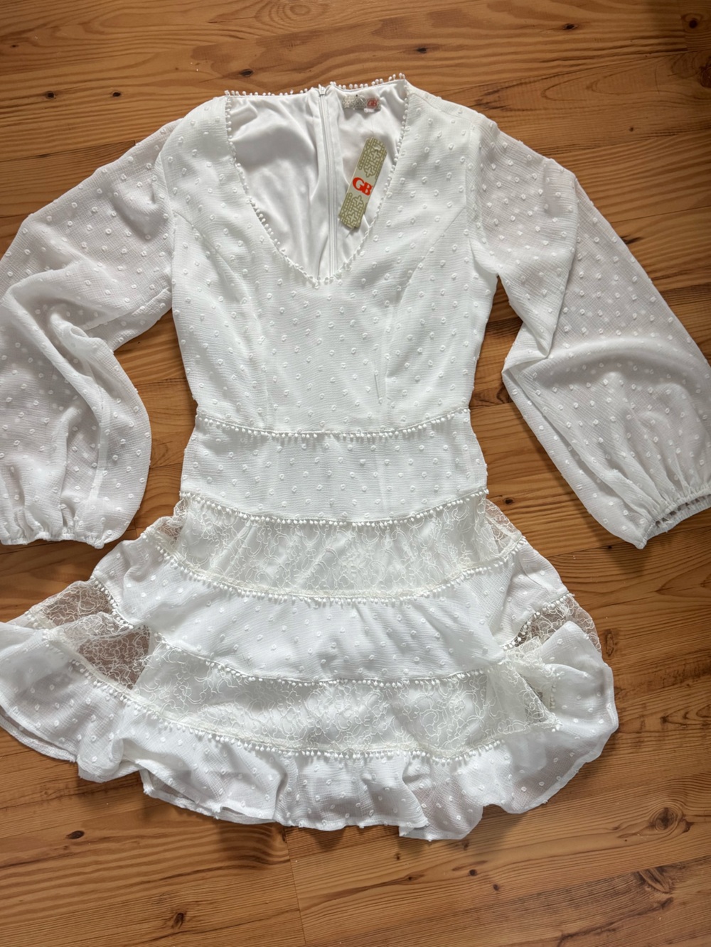 Gianni Bini White Swiss Dot Lace Tiered Long-Sleeve Dress new with tags